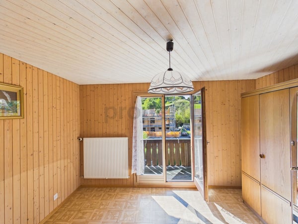 Chalet au charme authentique avec ruisseau et grand terrain - Vermes 6