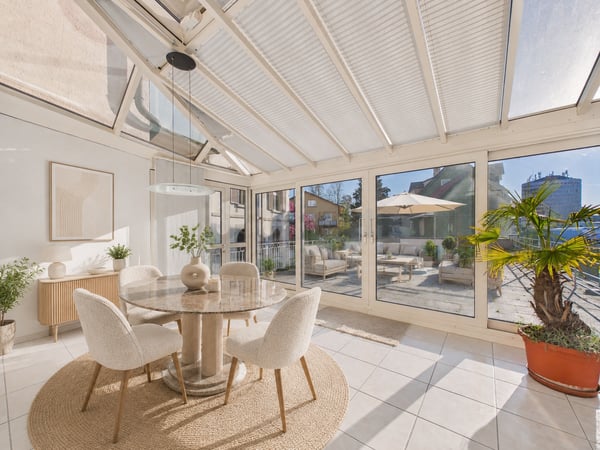 Grosszügige 4.5-Zimmer-Wohnung mit 200 m² Terrasse und 18 m² Wintergarten in St. Gallen 12