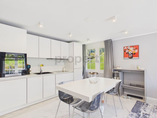 Elegante 2.5 Zimmer-Wohnung mit exklusivem Interieur in Oberterzen 2