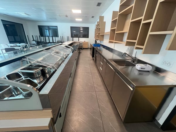 Opportunità Esclusiva nel Cuore di Maggia: Ampia Terrazza, Cucina Impiantata all'Avanguardia & Monolocale Incluso! 4