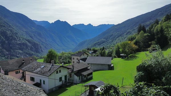 Rustico accogliente in vendita nella splendida Valle di Blenio 2