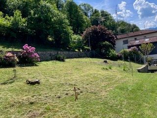 Vista panoramica spettacolare, ampia area verde e allacciamenti già presenti 2