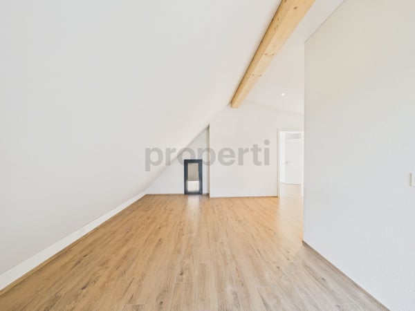 Attikawohnung direkt am Waldrand mit Zürichseeblick, Minergie-Standard und Free-Cooling 8