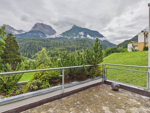 Investieren oder Wohnen in Scuol: Erst-/Zweitwohnsitz, 3.5 Zimmer Terrassenwohnung 10