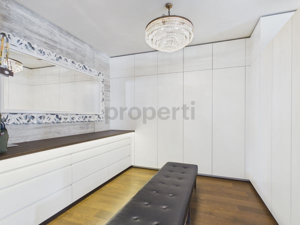 Exklusive Terrassenwohnung mit Blick ins Grüne und auf die Limmat, eine Oase mit privatem Pool und grosszügigen Räumlichkeiten 7
