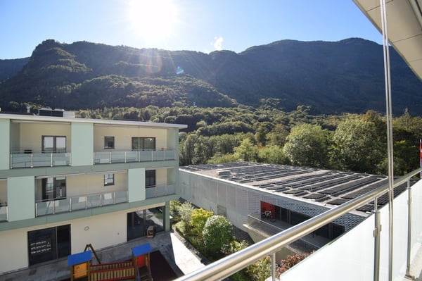 Appartamento moderno (costruzione 3017) nel cuore della Vallemaggia con finiture di rregio e vista sulle montagne 1