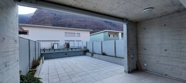 Appartamento moderno (costruzione 2017) nel cuore della Vallemaggia con finiture di rregio e vista sulle montagne 2