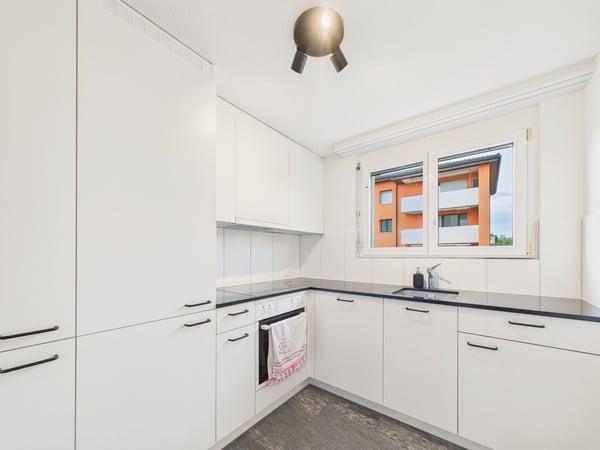 Charmante Wohnung mit herrlichem Ausblick in Bazenheid 4