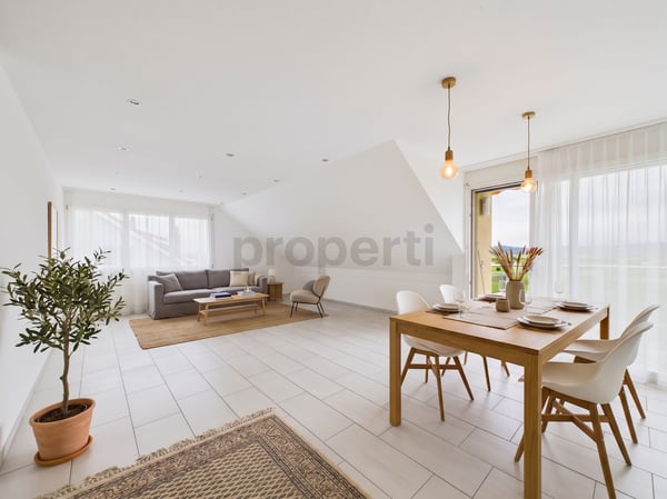 Wohnen mit Weitsicht - grosszügiges Zuhause mit drei Wohneinheiten und traumhaftem Bergpanorama 1