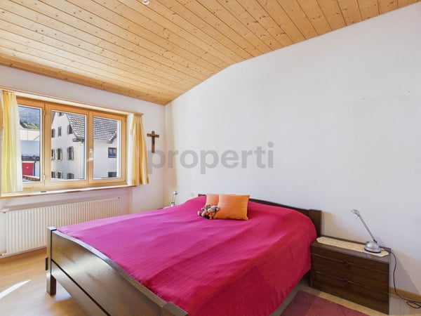 Ein Zuhause zum Wohlfühlen mit Gartensitzplatz, Pergola und Gemüsegarten 5