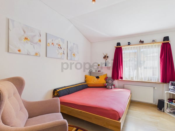 Ein Zuhause zum Wohlfühlen mit Gartensitzplatz, Pergola und Gemüsegarten 6