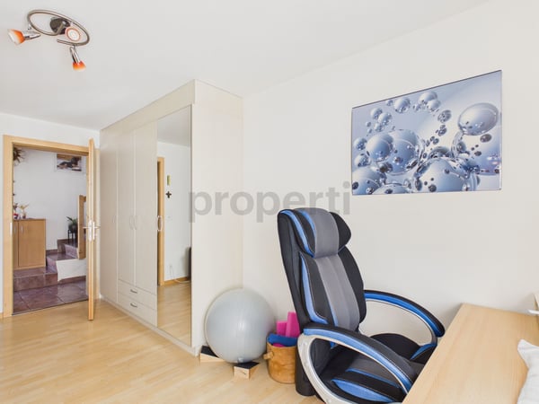 Ein Zuhause zum Wohlfühlen mit Gartensitzplatz, Pergola und Gemüsegarten 7