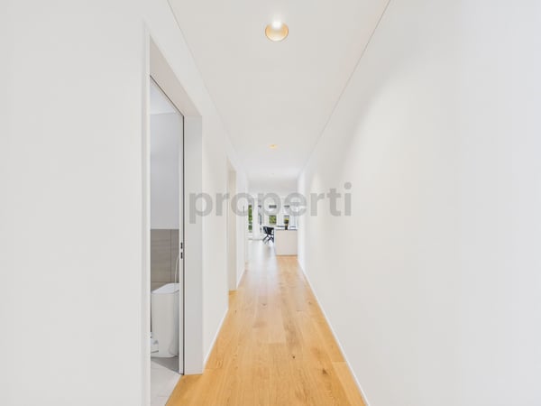 Elegante 3.5-Zimmerwohnung mit Seesicht und grossem Balkon 5