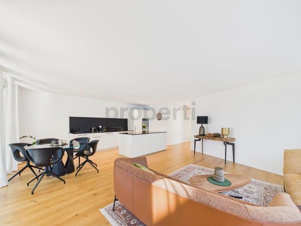 Elegante 3.5-Zimmerwohnung mit Seesicht und grossem Balkon 4