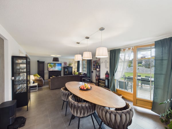 Vue Captivante, Grand Jardin avec Four à Pizzas, Chauffage par le Sol, Cave & Cadre Familial Paisible ! 4