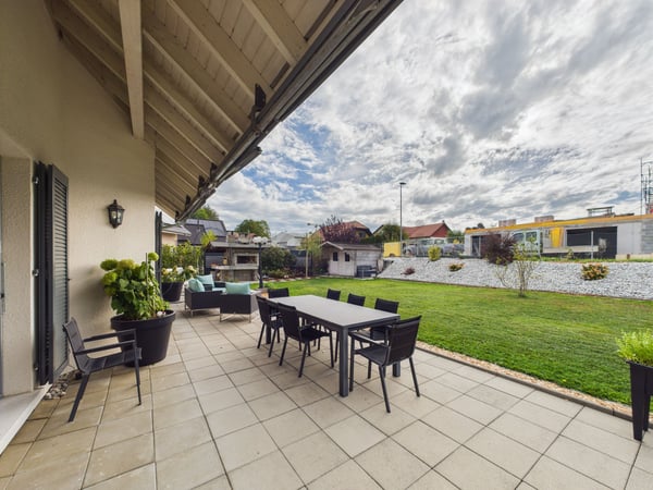 Vue Captivante, Grand Jardin avec Four à Pizzas, Chauffage par le Sol, Cave & Cadre Familial Paisible ! 6