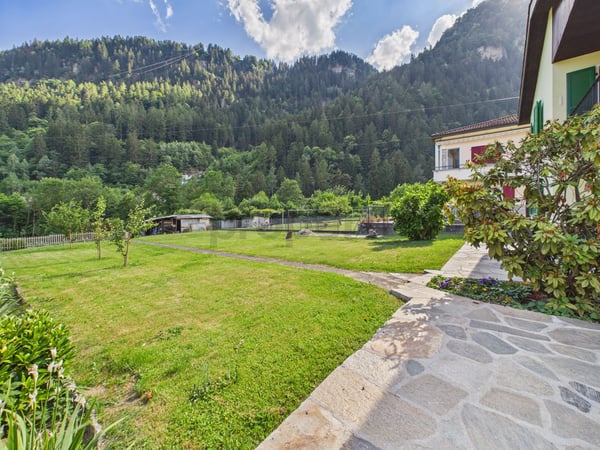 Casa unifamiliare/bifamiliare con vista su cascata piumogna 12
