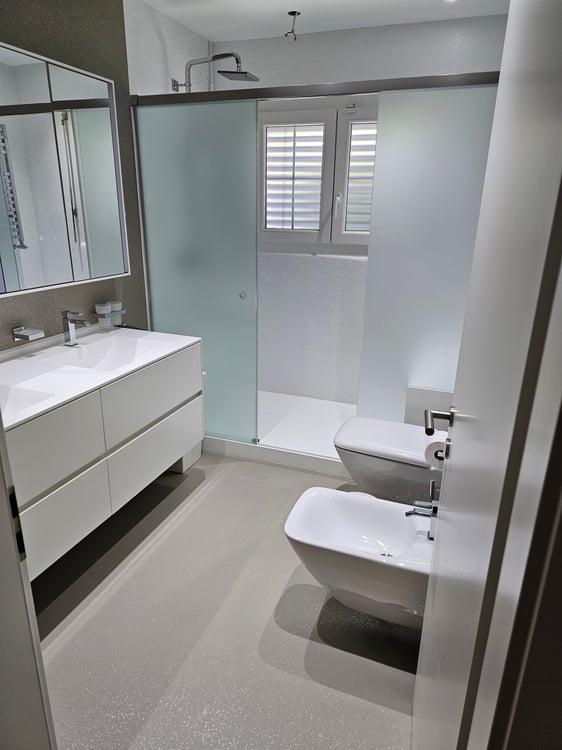 Ampliamento moderno, efficienza energetica all'avanguardia e piscina privata 9