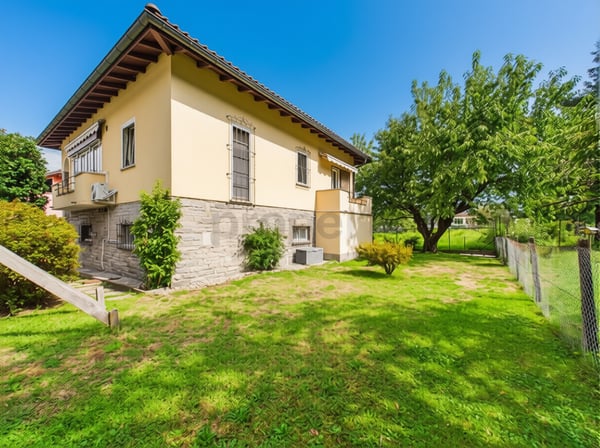 Casa unifamigliare rinnovata nel 2018 e 2023 con ampio giardino 1