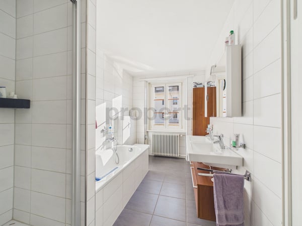 Sanfte Aussicht in Schüpfheim, Fünf Schlafzimmer für viel Platz, Renoviertes Traditionsgebäude mit Balkon 10