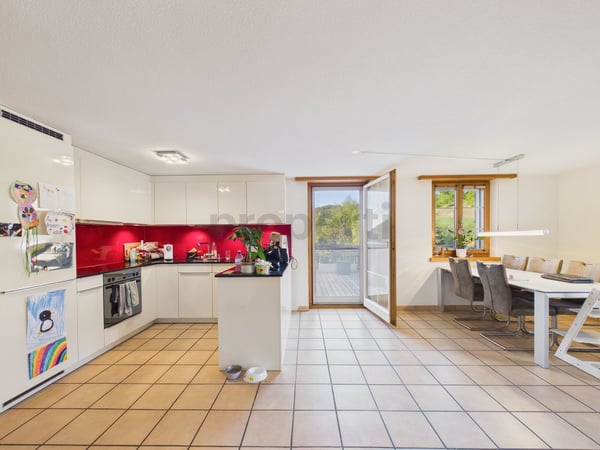 3.5-Zimmerwohnung mit Südwest-Terrasse eigenem grosszügigen Gemüsegarten in Madetswil 2