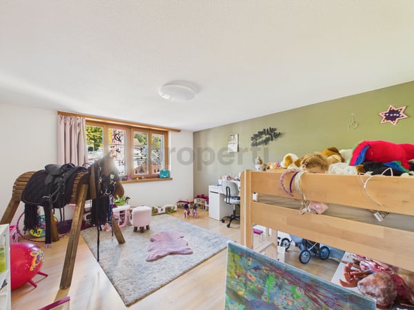 3.5-Zimmerwohnung mit Südwest-Terrasse eigenem grosszügigen Gemüsegarten in Madetswil 6