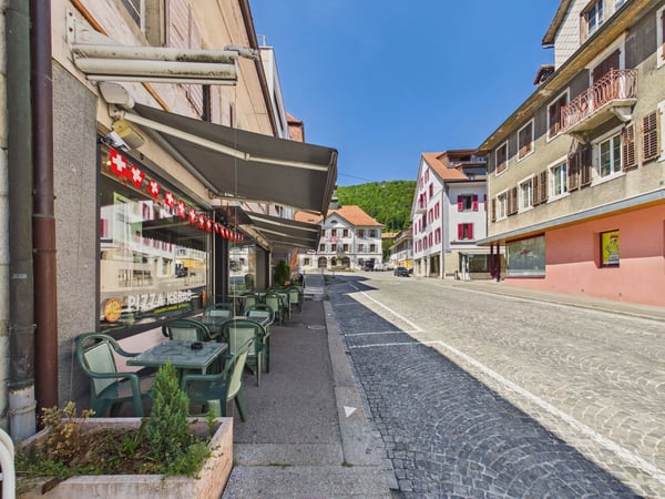 Immeuble à rénover - rendement actuel 5% - projet de rénovation et permis en force avec fort rendement potentiel 4