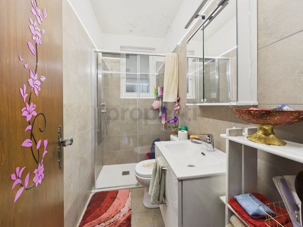 Casa bifamiliare con vista panoramica in zona residenziale di Cugnasco 10