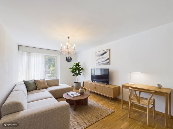 Maisonette-Traum auf zwei Ebenen: Renoviert mit Fussbodenheizung, Balkone und Einstellhallenplatz 1