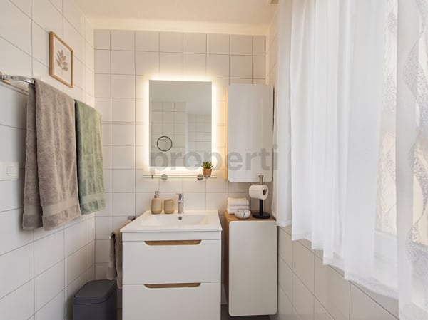 Lichtdurchflutete 190 m² Maisonette mit Seesicht, Kamin & grossen Hobbyräumen 11