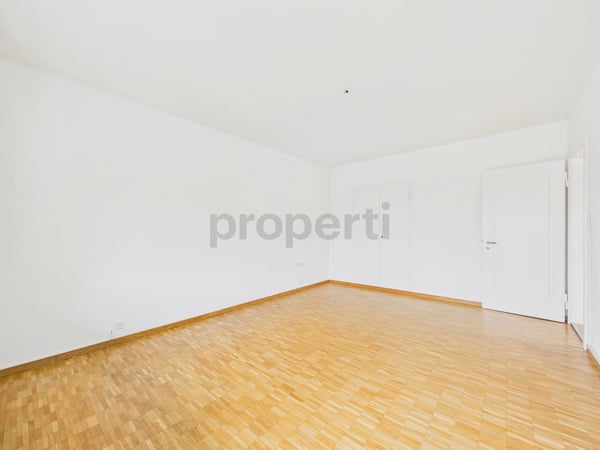 Grosszügige 30 m² Terrasse, Idyllischer Balkon & Familienfreundliche Lage! 8