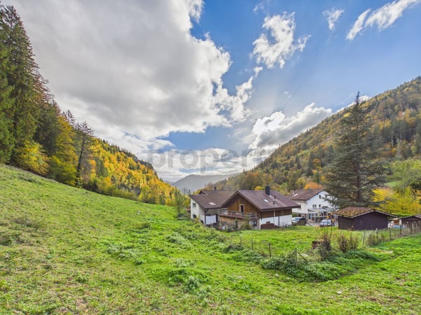 Goumois - Une adresse emblématique au bord du Doubs, un lieu à réinventer// Historischer Charme, direkte Lage am Doubs & vielseitige Nutzungsmöglichkeiten! 1