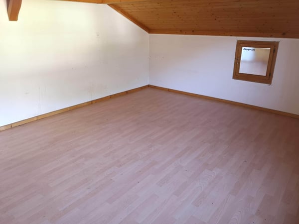 Werkstatt mit Hobby- oder Aufenthaltsraum 5