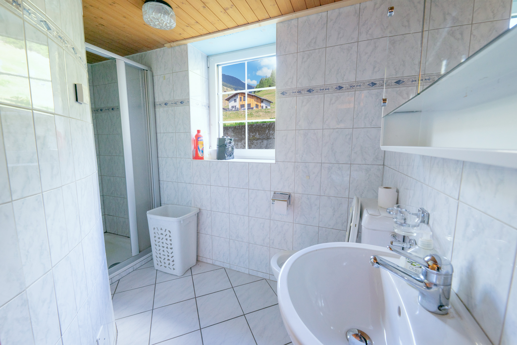 Immobilie in Curaglia - 3.5 Zimmer-Maisonettewohnung mit Ausbaupotenzial - Bild 6