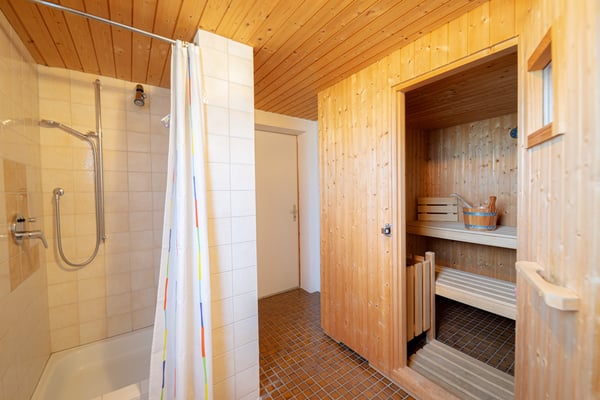 3.5 Zimmer-Ferienwohnung - Alpiner Rückzugsort mit sonnigem Balkon 9