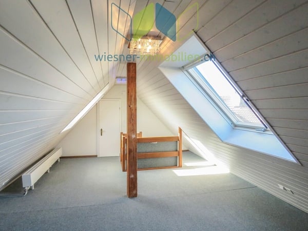 MEHRGENERATIONENHAUS MIT GROSSEM AUSBAUPOTENZIAL!! 4