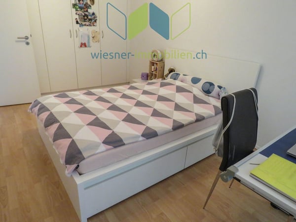 SEHR GROSSES 1½ ZIMMER HAUS AN KINDERFREUNDLICHER LAGE 6