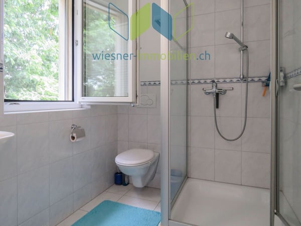 SEHR GROSSES 1½ ZIMMER HAUS AN KINDERFREUNDLICHER LAGE 8