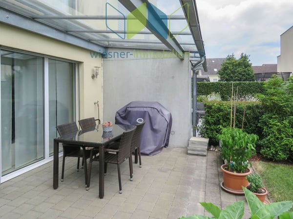 SEHR GROSSES 1½ ZIMMER HAUS AN KINDERFREUNDLICHER LAGE 3