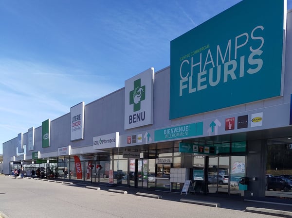Gestalten Sie Ihre Verkaufsfläche – Top-Lage im Champs Fleuris Matran 4