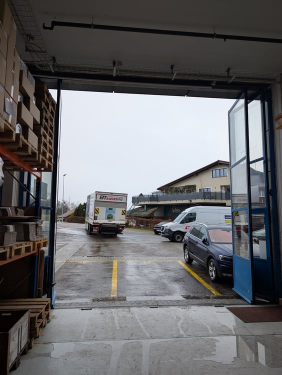 Gewerbe-/Industriefläche mit direkter Anlieferung in Wollerau 3