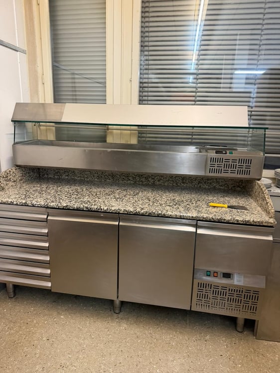 Pizzeria im Zentrum von Bassersdorf zu vermieten 9