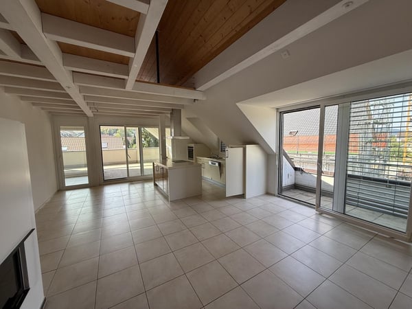 4.5-Zimmer-Dachwohnung mit Wintergarten, Dachstock & grosszügigen Aussenflächen 2