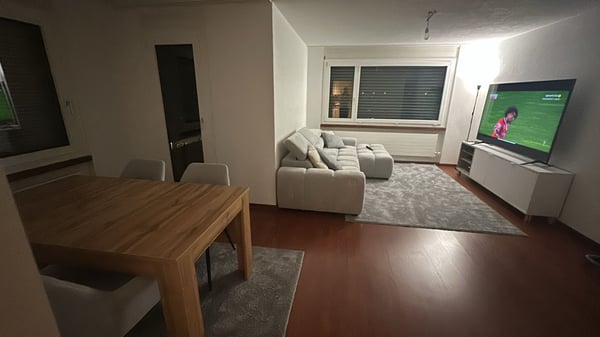 Preiswerte 3.5-Zimmer-Wohnung im 6. Obergeschoss zu vermieten 2