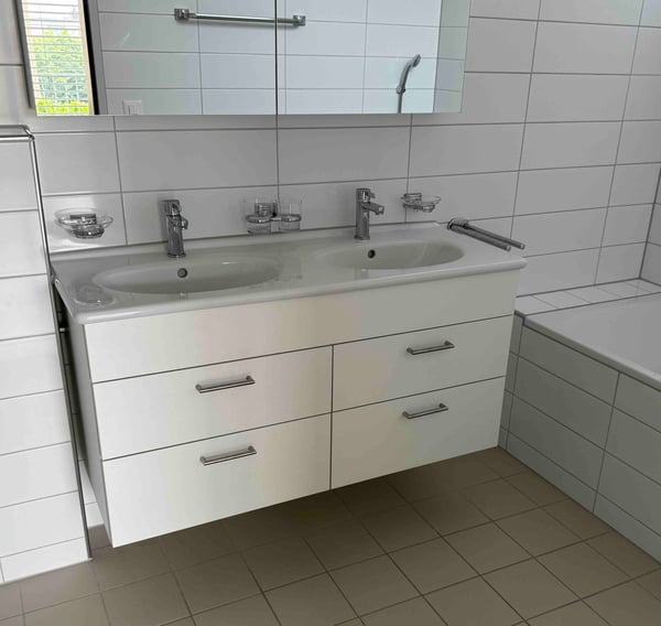 Gelgenheit in Oberrohrdorf: 4.5 Zimmer Gartenwohnung 6