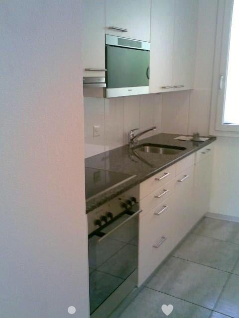 Charmante 3.5-Zimmer-Duplex-Wohnung in Biel mit Balkon und Cheminée 3