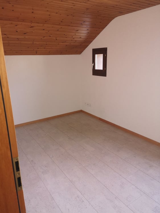 Schöne Dachwohnung in Oberurnen 9