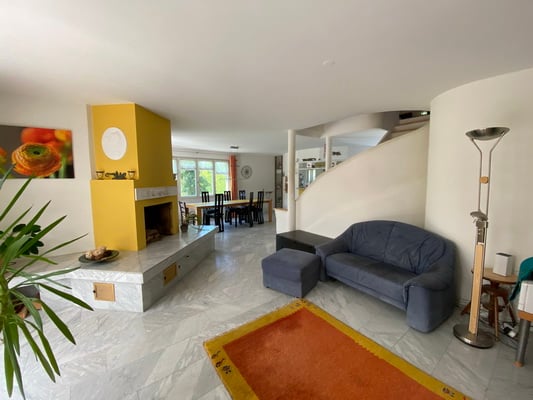 Top 9 1/2 Zimmer Einfamilienhaus im Grünen 11