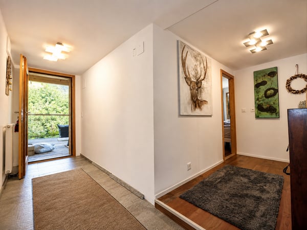 Charmantes 5-Zimmer-Maisonette in Andiast – Rustikales Alpenflair mit modernem Komfort 11