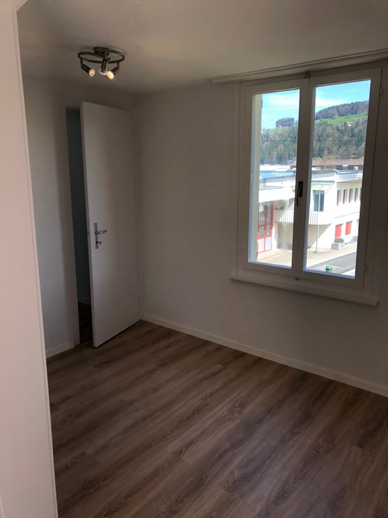 Charmante 3.5-Zimmer-Wohnung in ruhiger Lage in Bütschwil 1